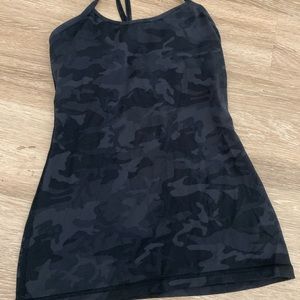 Lululemon power y black camo tank size 4